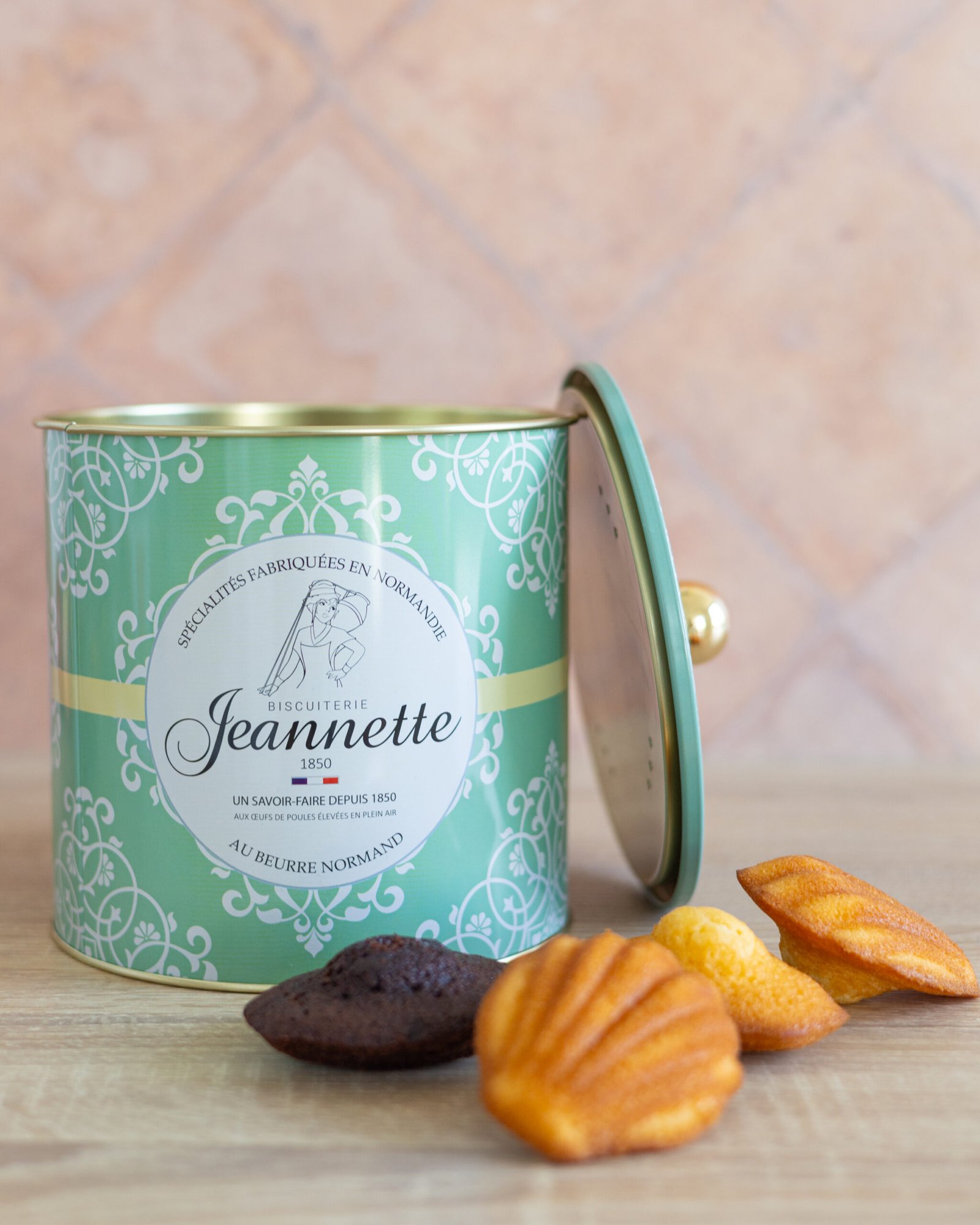 Biscuiterie Jeannette - Assortiment de 12 Madeleines | Boîte Métal Vert 300g