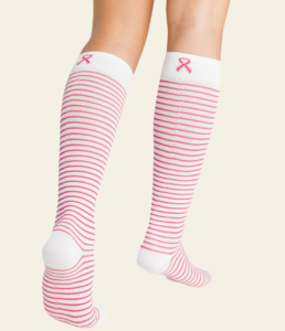 Chaussettes de compression Sigvaris rayures roses, édition limitée Octobre Rose